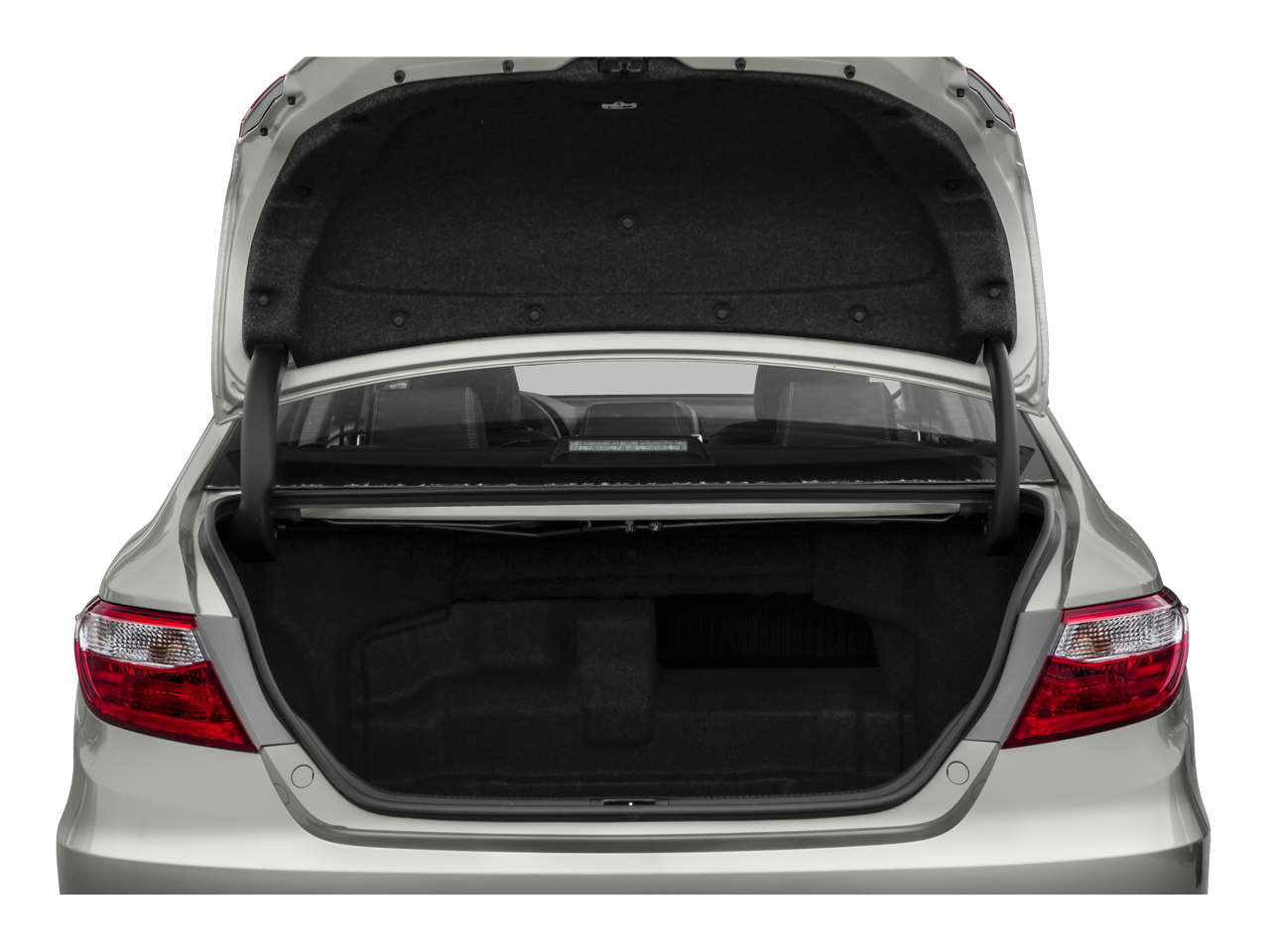 2015 Toyota Camry Hybrid SE photo 2