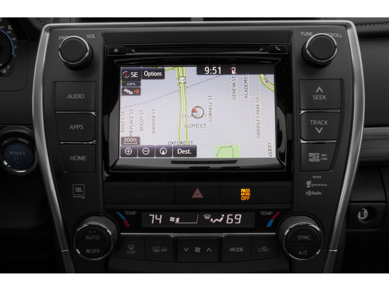 2015 Toyota Camry Hybrid SE photo 3