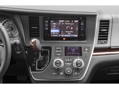 2015 Toyota Sienna XLE 8 Passenger