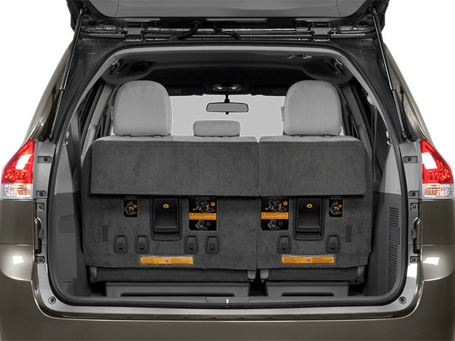 2014 Toyota Sienna XLE 8 Passenger