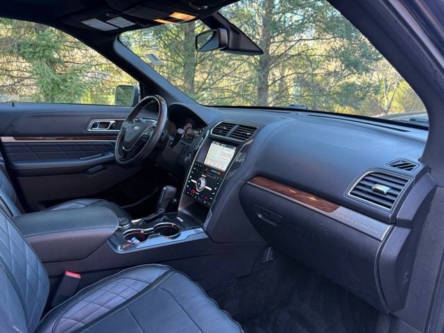 2017 Ford Explorer Platinum