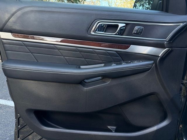 2017 Ford Explorer Platinum