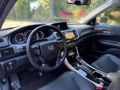 2017 Honda Accord EX-L w/Navigation and Honda Sensing