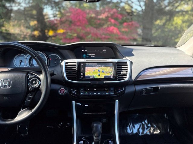 2017 Honda Accord EX-L w/Navigation and Honda Sensing