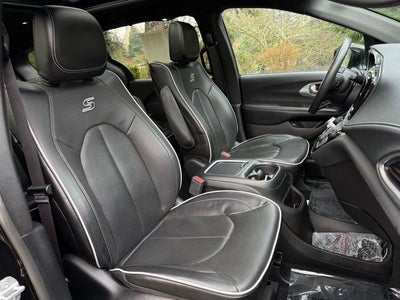 2019 Chrysler Pacifica Hybrid Limited