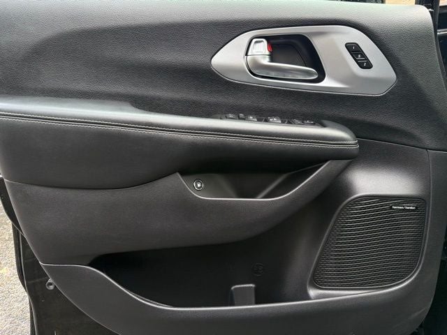 2019 Chrysler Pacifica Hybrid Limited