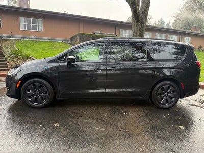 2019 Chrysler Pacifica Hybrid Limited