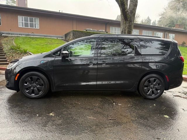 2019 Chrysler Pacifica Hybrid Limited