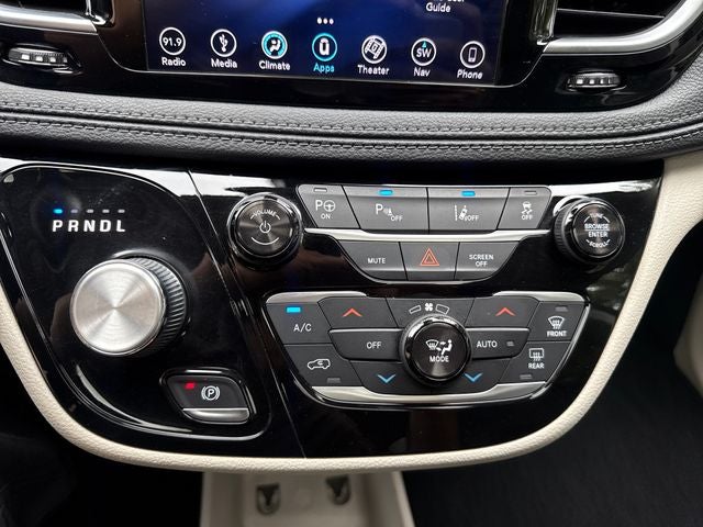 2018 Chrysler Pacifica Hybrid Limited