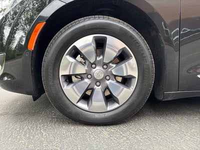2018 Chrysler Pacifica Hybrid Limited