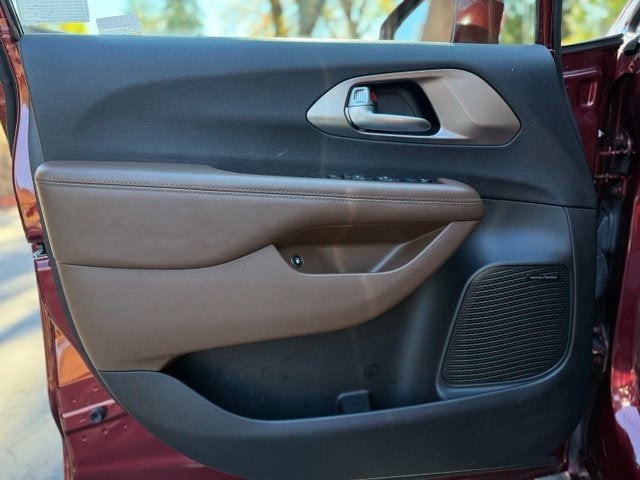 2018 Chrysler Pacifica Hybrid Limited