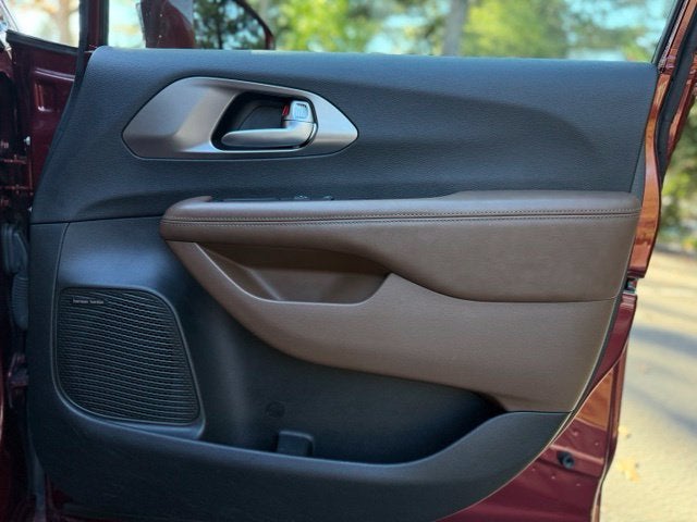 2018 Chrysler Pacifica Hybrid Limited