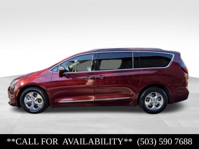 2018 Chrysler Pacifica Hybrid Limited