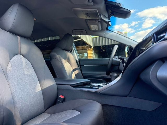 2018 Toyota Camry Hybrid LE