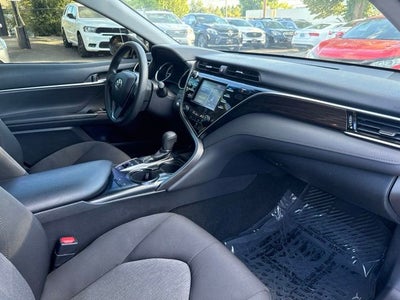 2018 Toyota Camry Hybrid LE