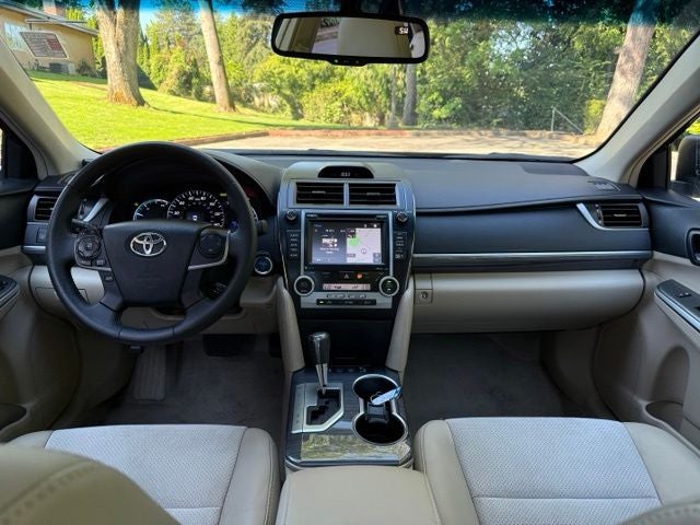 2014 Toyota Camry Hybrid XLE