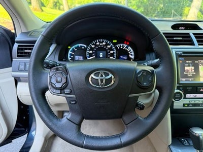 2014 Toyota Camry Hybrid XLE