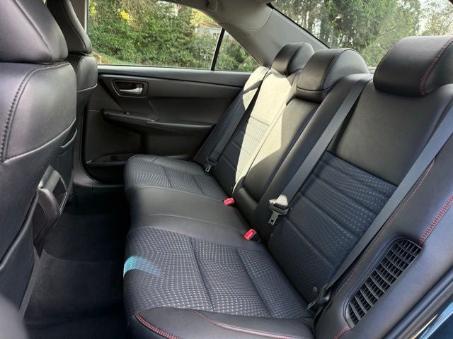 2015 Toyota Camry Hybrid SE