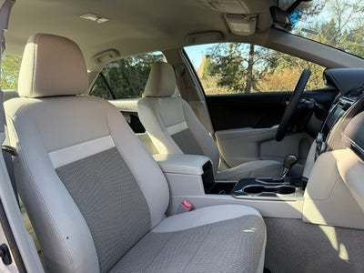 2014 Toyota Camry Hybrid LE