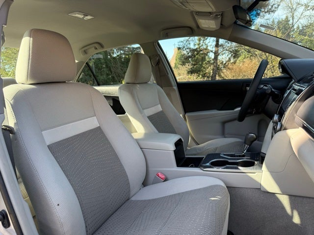 2014 Toyota Camry Hybrid LE