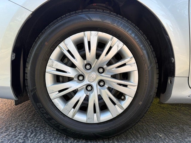 2014 Toyota Camry Hybrid LE