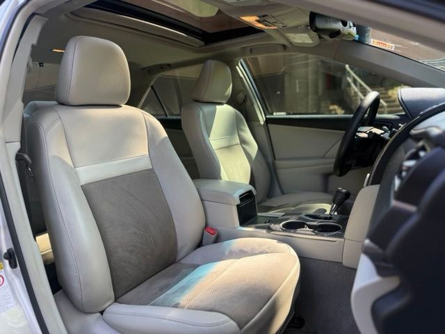 2012 Toyota Camry Hybrid XLE