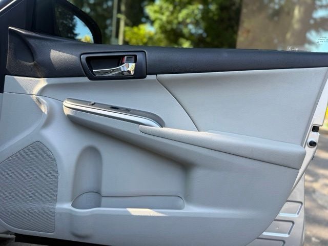 2012 Toyota Camry Hybrid XLE