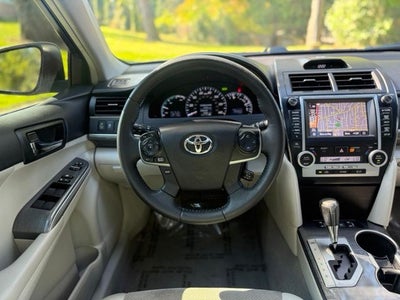 2012 Toyota Camry Hybrid XLE