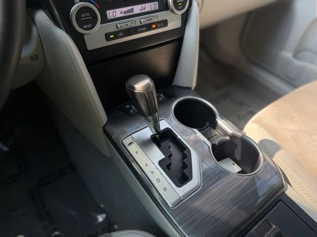 2012 Toyota Camry Hybrid XLE
