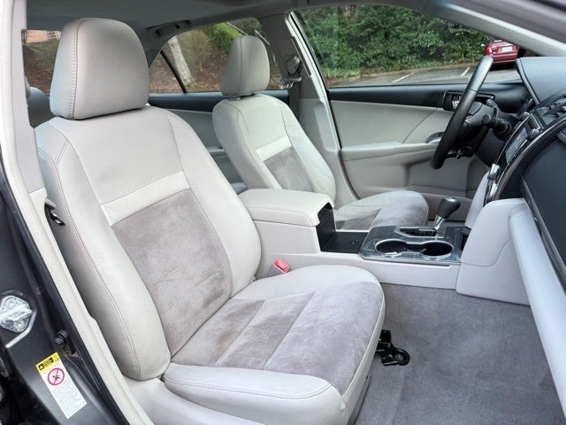 2012 Toyota Camry Hybrid XLE