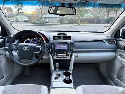 2012 Toyota Camry Hybrid XLE