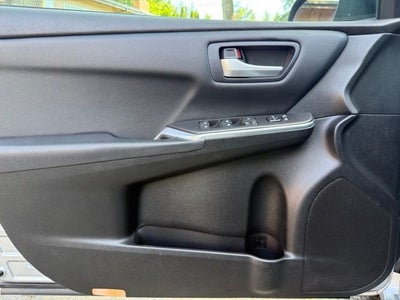 2016 Toyota Camry SE