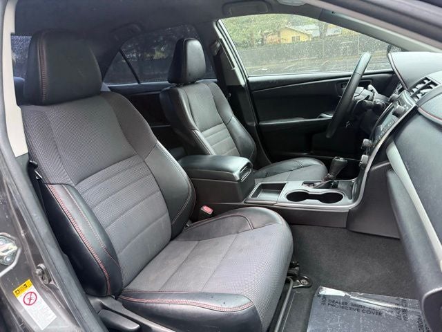 2016 Toyota Camry SE