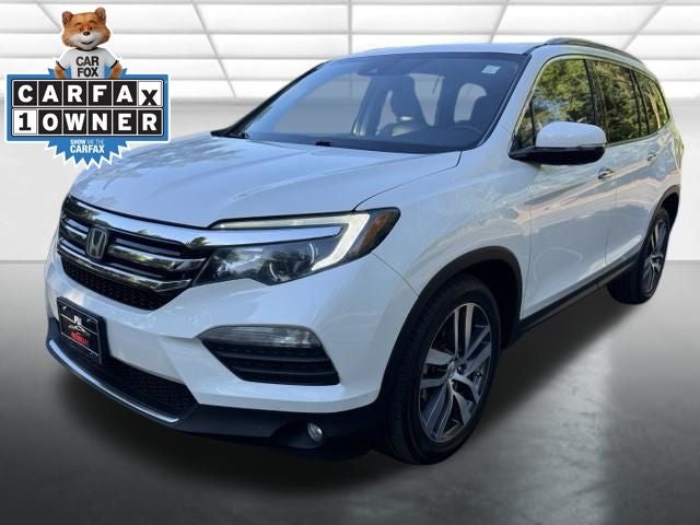 2017 Honda Pilot Touring AWD photo