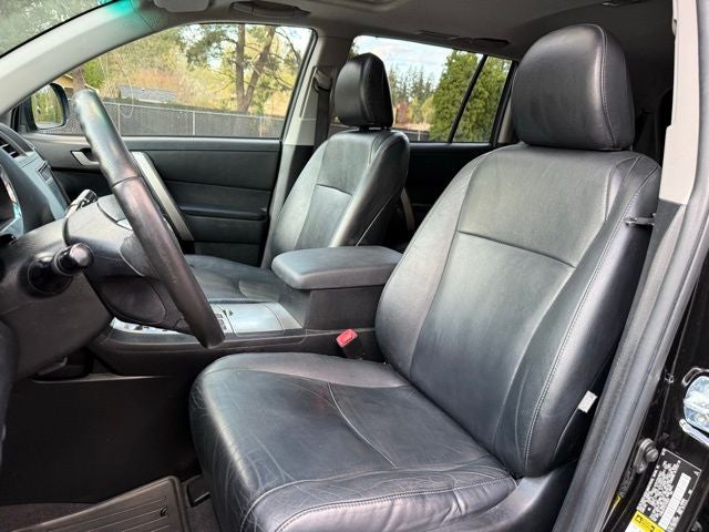 2012 Toyota Highlander SE