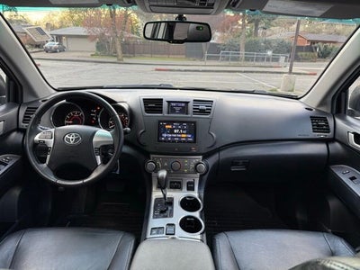2012 Toyota Highlander SE