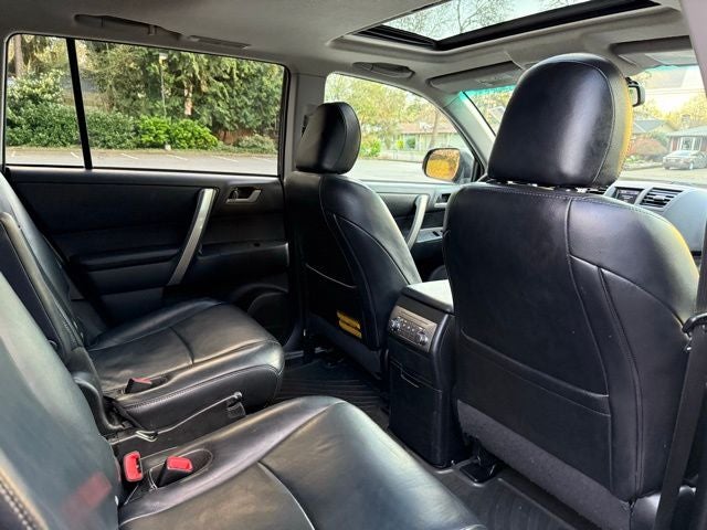 2012 Toyota Highlander SE