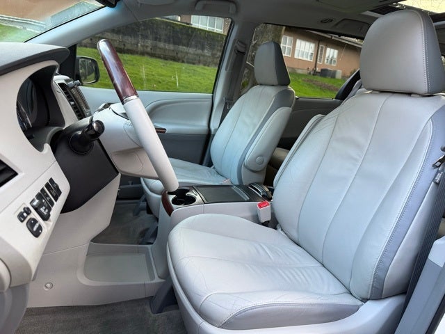 2014 Toyota Sienna Limited 7 Passenger