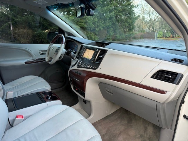 2014 Toyota Sienna Limited 7 Passenger