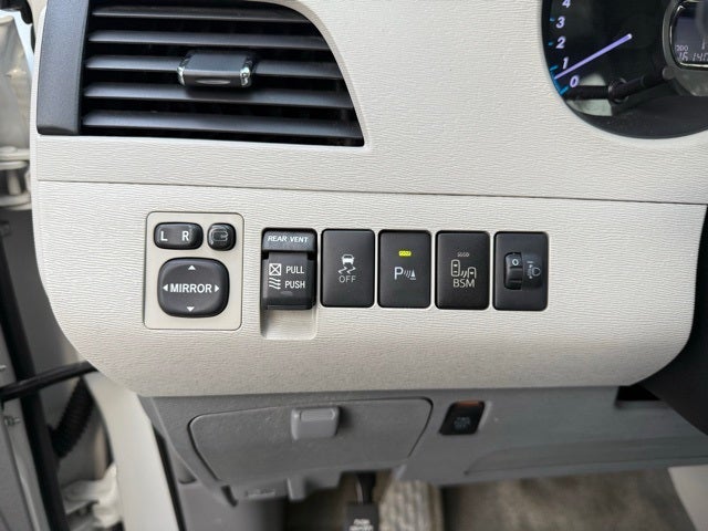 2014 Toyota Sienna Limited 7 Passenger