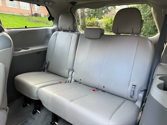 2014 Toyota Sienna Limited 7 Passenger