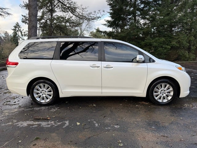2014 Toyota Sienna Limited 7 Passenger