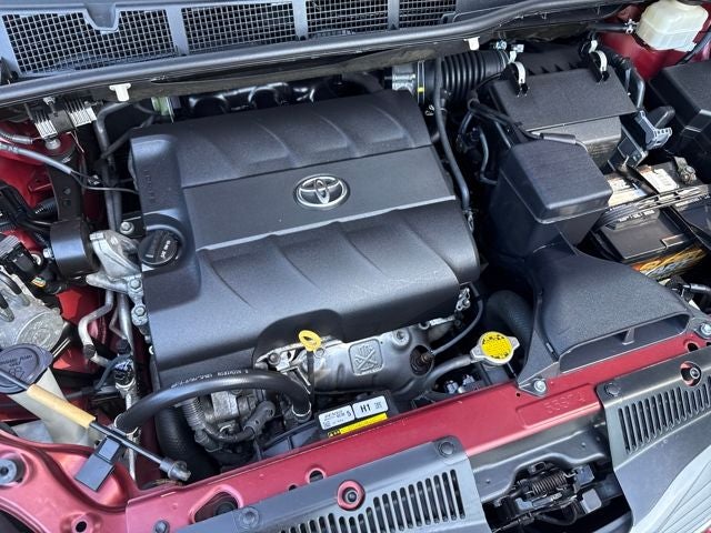 2014 Toyota Sienna XLE 7 Passenger