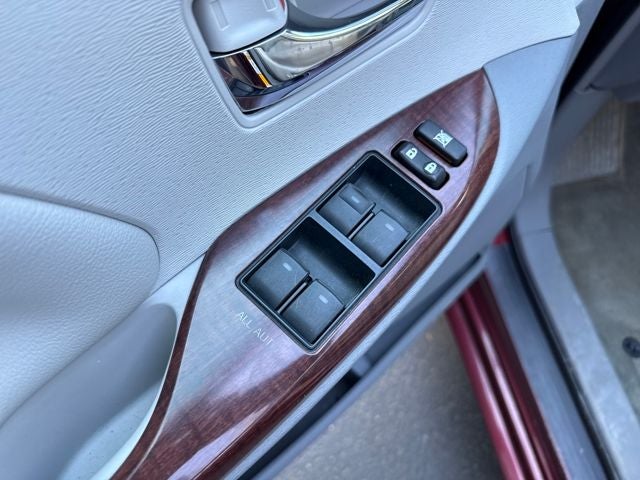 2014 Toyota Sienna XLE 7 Passenger