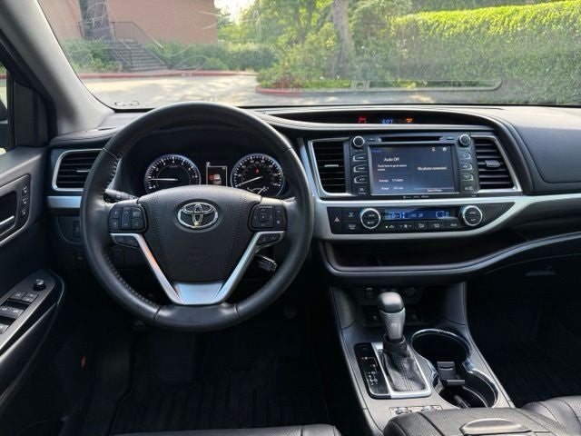 2019 Toyota Highlander Limited Platinum