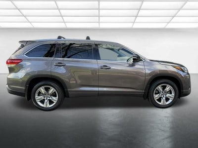 2017 Toyota Highlander Limited