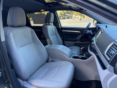 2016 Toyota Highlander XLE V6