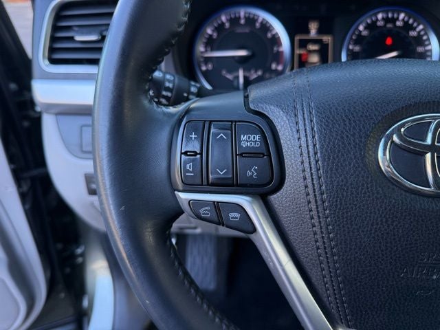 2016 Toyota Highlander XLE V6