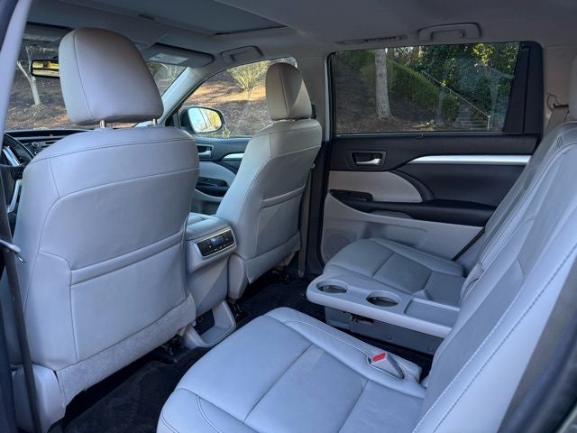 2016 Toyota Highlander XLE V6