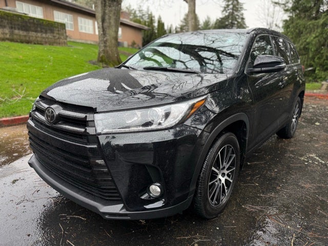 2017 Toyota Highlander SE